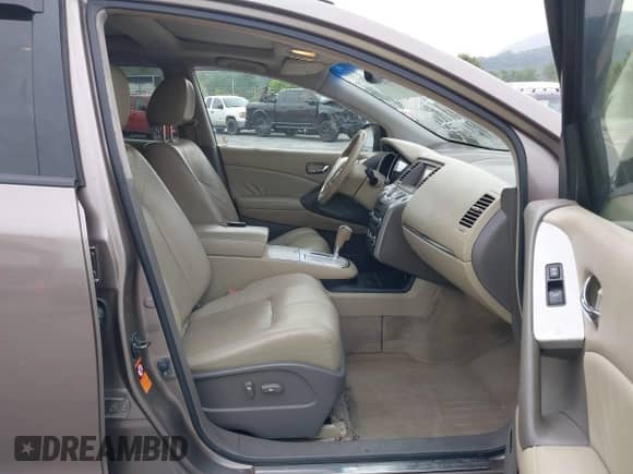 2009 Nissan Murano SL z VIN JN8AZ18W19W212039, wystawiony jako IAAI lot #42916593 z przebiegiem 195 877 mil mil oraz . Historia ofert i sprzedaży dostępna na DreamBid. Obrazek 5.