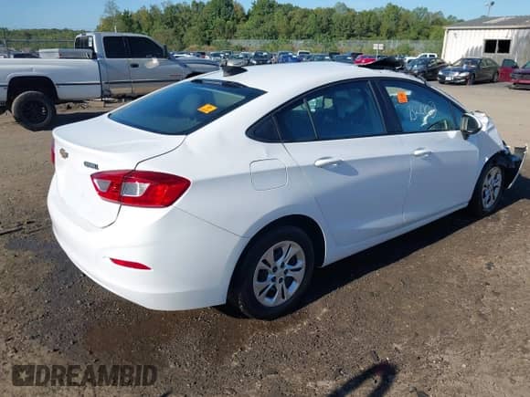 2019 Chevrolet Cruze LS с VIN 1G1BC5SM0K7111955, выставлен на аукционе IAAI как лот 43356434 с пробегом 144 562 миль миль и . История ставок и продаж доступна на DreamBid. Изображение 4.