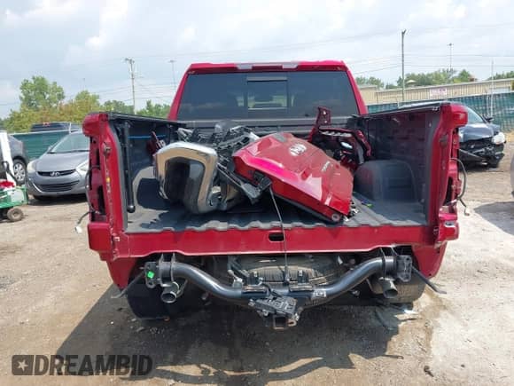 2021 GMC Sierra 1500 SLT z VIN 1GTU9DET3MZ161056, wystawiony jako IAAI lot #42992332 z przebiegiem 110 668 mil mil oraz . Historia ofert i sprzedaży dostępna na DreamBid. Obrazek 17.