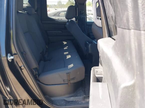 2024 Toyota Tacoma SR5 with VIN 3TMLB5JN4RM068147, listed as a IAAI auction lot 43177753 with 15,469 mi miles and . Bid and sale history available at DreamBid. Image 8.