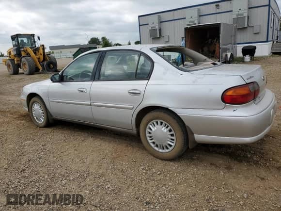 2001 Chevrolet Malibu z VIN 1G1ND52J816238067, wystawiony jako Copart lot #68225564 z przebiegiem 107 705 mil mil oraz Szkoda całkowita • Salvage title. Historia ofert i sprzedaży dostępna na DreamBid. Obrazek 2.