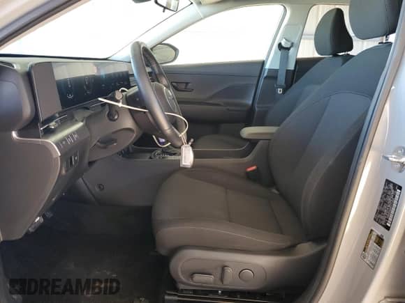 2024 Hyundai Kona SEL с VIN KM8HB3AB0RU171606, выставлен на аукционе Copart как лот 78500954 с пробегом 9 817 миль миль и Списание • Salvage title. История ставок и продаж доступна на DreamBid. Изображение 7.