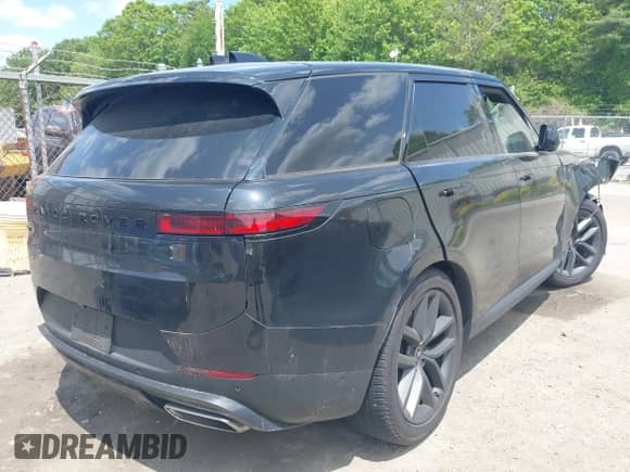 2024 Land Rover Range Rover Sport SE с VIN SAL1P9EU5RA181435, выставлен на аукционе IAAI как лот 42355255 с пробегом 19 130 миль миль и . История ставок и продаж доступна на DreamBid. Изображение 4.