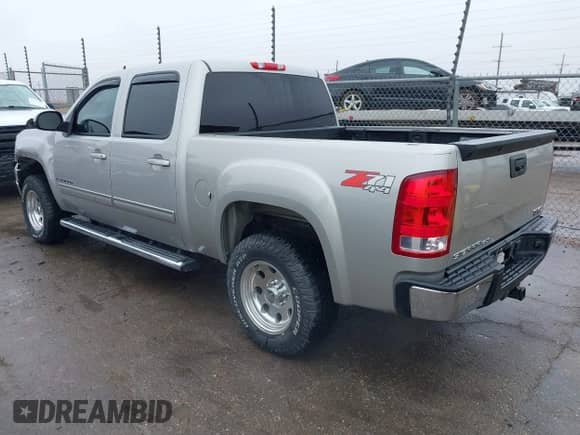 2008 GMC Sierra 1500 Work Truck with VIN 2GTEK13M881169431, listed as a IAAI auction lot 41435930 with 132,787 mi miles and . Bid and sale history available at DreamBid. Image 3.