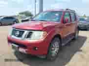 2008 Nissan Pathfinder LE z VIN 5N1BR18A88C610171, wystawiony jako IAAI lot #42821511 z przebiegiem 102 438 mil mil oraz . Historia ofert i sprzedaży dostępna na DreamBid. Obrazek 6.