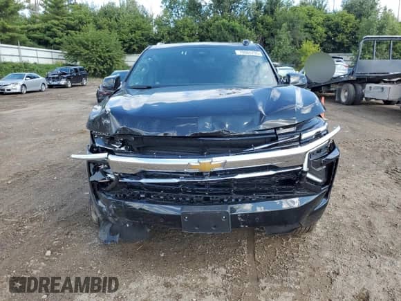 2025 Chevrolet Suburban LT с VIN 1GNS6CRD0SR198566, выставлен на аукционе Copart как лот 70065795 с пробегом Не указан миль и Чистый • Clean title. История ставок и продаж доступна на DreamBid. Изображение 5.