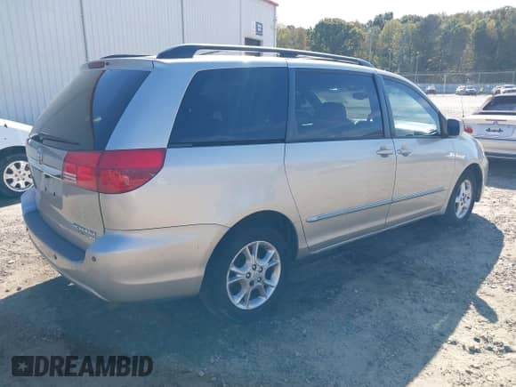 2004 Toyota Sienna XLE z VIN 5TDBA22C04S010412, wystawiony jako IAAI lot #43476943 z przebiegiem 141 596 mil mil oraz . Historia ofert i sprzedaży dostępna na DreamBid. Obrazek 4.
