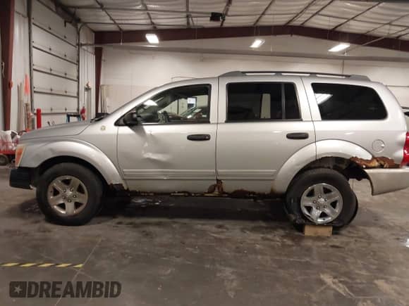 2004 Dodge Durango SLT with VIN 1D4HB48N74F224151, listed as a IAAI auction lot 43206393 with 266,604 mi miles and . Bid and sale history available at DreamBid. Image 15.