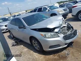 2015 Chevrolet Malibu LS z VIN 1G11A5SL0FF108140, wystawiony jako IAAI lot #42871243 z przebiegiem 66 878 mil mil oraz . Historia ofert i sprzedaży dostępna na DreamBid. Obrazek 1.