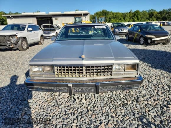 1987 Chevrolet El Camino с VIN 3GCCW80H9HS904403, выставлен на аукционе Copart как лот 62097125 с пробегом 45 759 миль миль и Чистый • Clean title. История ставок и продаж доступна на DreamBid. Изображение 5.