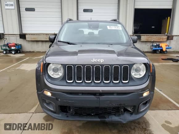 2018 Jeep Renegade Altitude with VIN ZACCJABB8JPG86993, listed as a Copart auction lot 85112585 with 129,975 mi miles and Salvage title. Bid and sale history available at DreamBid. Image 5.