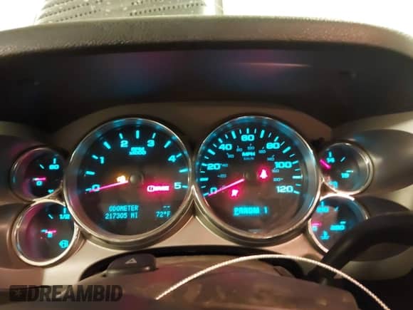2009 Chevrolet Silverado 2500HD LT с VIN 1GCHK53699F182527, выставлен на аукционе IAAI как лот 43125416 с пробегом 217 305 миль миль и . История ставок и продаж доступна на DreamBid. Изображение 7.