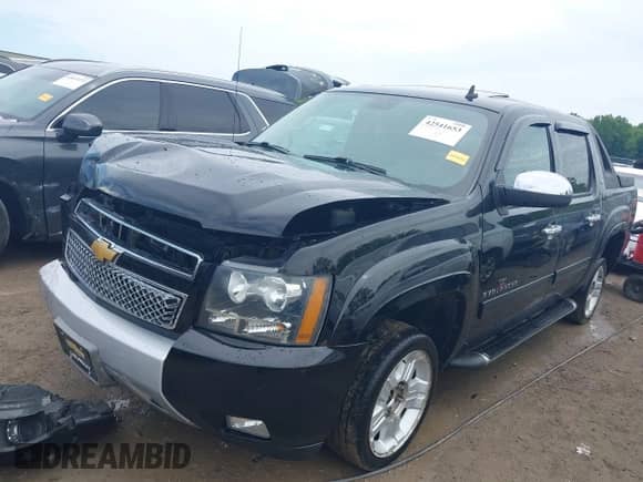 2010 Chevrolet Avalanche LT with VIN 3GNVKFE0XAG273236, listed as a IAAI auction lot 42541653 with 181,125 mi miles and . Bid and sale history available at DreamBid. Image 2.