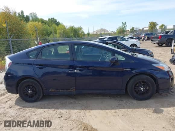 2013 Toyota Prius One with VIN JTDKN3DU5D1705675, listed as a IAAI auction lot 43183002 with 272,719 mi miles and . Bid and sale history available at DreamBid. Image 13.