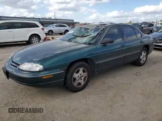 1998 Chevrolet Lumina LS с VIN 2G1WL52M2W1137056, выставлен на аукционе Copart как лот 74222044 с пробегом 179 699 миль миль и Списание • Salvage title. История ставок и продаж доступна на DreamBid. Изображение 1.