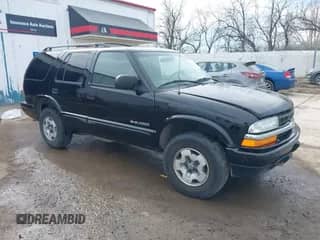 2002 Chevrolet Blazer LS with VIN 1GNDT13W92K170614, listed as a IAAI auction lot 41745723 with 119,571 mi miles and . Bid and sale history available at DreamBid. Image 1.