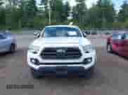 2019 Toyota Tacoma SR5 with VIN 5TFDZ5BN5KX044728, listed as a IAAI auction lot 43150392 with 147,827 mi miles and . Bid and sale history available at DreamBid. Image 13.