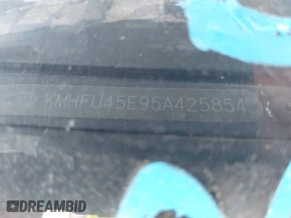 2005 Hyundai XG with VIN KMHFU45E95A425854, listed as a IAAI auction lot 43063679 with 103,254 mi miles and . Bid and sale history available at DreamBid. Image 9.