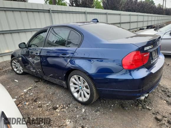 2011 BMW 3 Series 328i xDrive с VIN WBAPK5C59BA654440, выставлен на аукционе Copart как лот 67171525 с пробегом 75 570 миль миль и На запчасти • Non repairable. История ставок и продаж доступна на DreamBid. Изображение 2.
