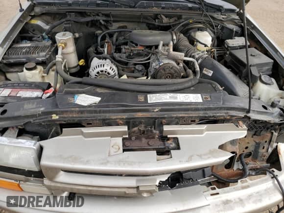 2000 Chevrolet Blazer LS с VIN 1GNCS18W9YK206592, выставлен на аукционе Copart как лот 54295205 с пробегом 200 617 миль миль и Чистый • Clean title. История ставок и продаж доступна на DreamBid. Изображение 12.