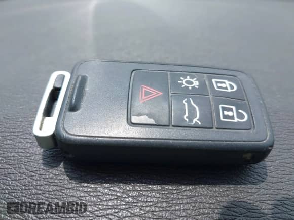 2009 Volvo XC70 3.2L с VIN YV4BZ982591054052, выставлен на аукционе IAAI как лот 42403590 с пробегом 106 372 миль миль и . История ставок и продаж доступна на DreamBid. Изображение 11.