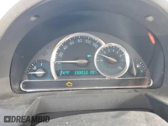 2008 Chevrolet HHR LS z VIN 3GNCA13D78S695846, wystawiony jako Copart lot #72635544 z przebiegiem 193 212 mil mil oraz Szkoda całkowita • Salvage title. Historia ofert i sprzedaży dostępna na DreamBid. Obrazek 9.