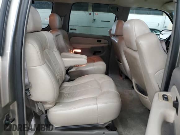 2000 Chevrolet Suburban LT с VIN 3GNFK16T9YG187961, выставлен на аукционе Copart как лот 70686795 с пробегом 131 864 миль миль и Списание • Salvage title. История ставок и продаж доступна на DreamBid. Изображение 11.