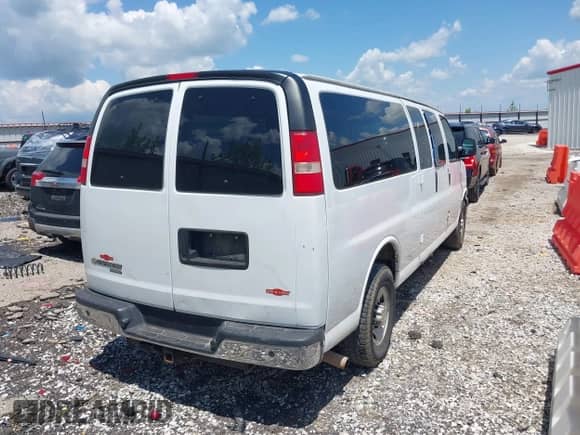 2013 Chevrolet Express Passenger LT с VIN 1GAZG1FG2D1172293, выставлен на аукционе IAAI как лот 42207624 с пробегом 250 537 миль миль и . История ставок и продаж доступна на DreamBid. Изображение 4.