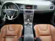 2015 Volvo S60 с VIN YV1902TL2F2368342, выставлен на аукционе Copart как лот 63053745 с пробегом 72 095 миль миль и Списание • Salvage title. История ставок и продаж доступна на DreamBid. Изображение 8.