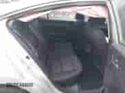 2018 Hyundai Elantra SE z VIN KMHD74LF2JU502082, wystawiony jako IAAI lot #43403580 z przebiegiem 65 514 mil mil oraz . Historia ofert i sprzedaży dostępna na DreamBid. Obrazek 8.