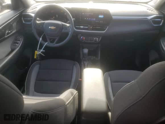 2024 Chevrolet TrailBlazer LT with VIN KL79MPSL7RB119187, listed as a Copart auction lot 84964315 with 2,407 mi miles and Salvage title. Bid and sale history available at DreamBid. Image 8.
