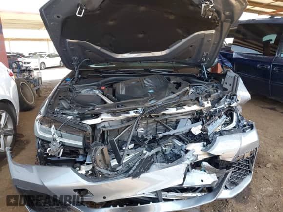 2023 BMW 5 Series 540i z VIN WBA53BJ00PWY07033, wystawiony jako IAAI lot #42421152 z przebiegiem 4 931 mil mil oraz . Historia ofert i sprzedaży dostępna na DreamBid. Obrazek 10.