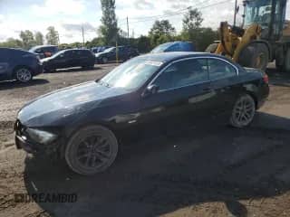 2008 BMW 3 Series 335i z VIN WBAWL73508PX51956, wystawiony jako Copart lot #80521815 z przebiegiem 249 494 mil mil oraz Szkoda całkowita • Salvage title. Historia ofert i sprzedaży dostępna na DreamBid. Obrazek 1.