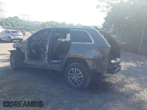 2019 Jeep Grand Cherokee Limited X with VIN 1C4RJFBG9KC760446, listed as a IAAI auction lot 40206069 with Not provided miles and . Bid and sale history available at DreamBid. Image 21.