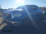 2007 Toyota Tundra SR5 z VIN 5TBBV541X7S471213, wystawiony jako IAAI lot #43558751 z przebiegiem 224 207 mil mil oraz . Historia ofert i sprzedaży dostępna na DreamBid. Obrazek 17.