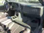 2000 Chevrolet Silverado 1500 LS z VIN 1GCEC19T7YZ142563, wystawiony jako Copart lot #56430775 z przebiegiem 163 625 mil mil oraz Szkoda całkowita • Salvage title. Historia ofert i sprzedaży dostępna na DreamBid. Obrazek 8.