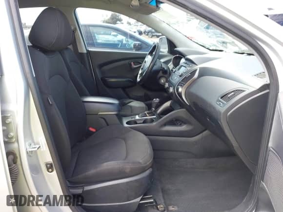 2014 Hyundai Tucson GLS z VIN KM8JT3AF8EU894227, wystawiony jako IAAI lot #43262084 z przebiegiem 120 601 mil mil oraz . Historia ofert i sprzedaży dostępna na DreamBid. Obrazek 5.