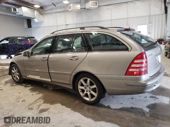 2005 Mercedes-Benz C 240 with VIN WDBRH81JX5F565395, listed as a Copart auction lot 69967244 with 141,692 mi miles and Non repairable. Bid and sale history available at DreamBid. Image 2.