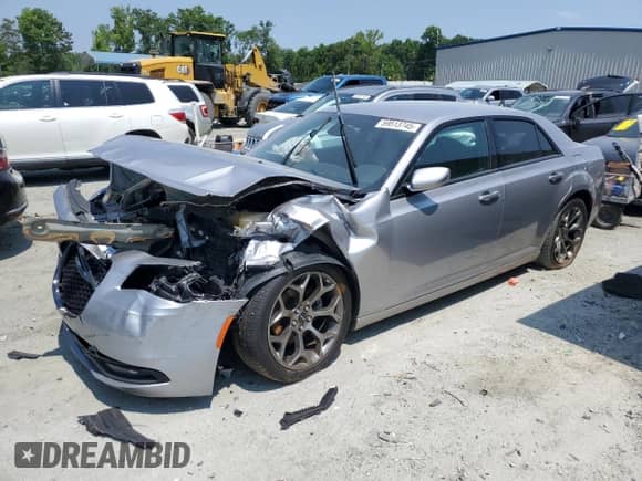 2016 Chrysler 300 S with VIN 2C3CCABG2GH130277, listed as a Copart auction lot 59513745 with 118,305 mi miles and Salvage title. Bid and sale history available at DreamBid. Image 1.