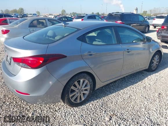 2015 Hyundai Elantra SE with VIN 5NPDH4AE0FH552198, listed as a IAAI auction lot 43324816 with 150,259 mi miles and . Bid and sale history available at DreamBid. Image 4.