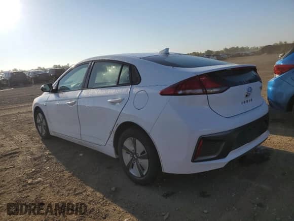 2020 Hyundai Ioniq Blue с VIN KMHC65LC7LU215902, выставлен на аукционе Copart как лот 84014045 с пробегом 39 912 миль миль и Списание • Salvage title. История ставок и продаж доступна на DreamBid. Изображение 2.