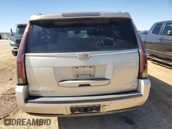 2015 Cadillac Escalade с VIN 1GYS3UKJ1FR645266, выставлен на аукционе Copart как лот 43577405 с пробегом 203 923 миль миль и Чистый • Clean title. История ставок и продаж доступна на DreamBid. Изображение 6.