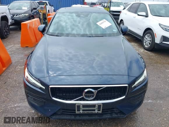2021 Volvo S60 Momentum z VIN 7JR102FK7MG092974, wystawiony jako IAAI lot #42656755 z przebiegiem 16 689 mil mil oraz . Historia ofert i sprzedaży dostępna na DreamBid. Obrazek 13.