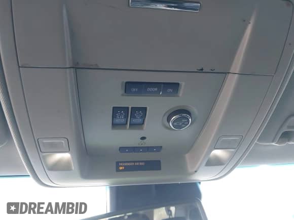 2015 Chevrolet Suburban LTZ с VIN 1GNSCKKC1FR621570, выставлен на аукционе IAAI как лот 42459167 с пробегом 227 006 миль миль и . История ставок и продаж доступна на DreamBid. Изображение 20.