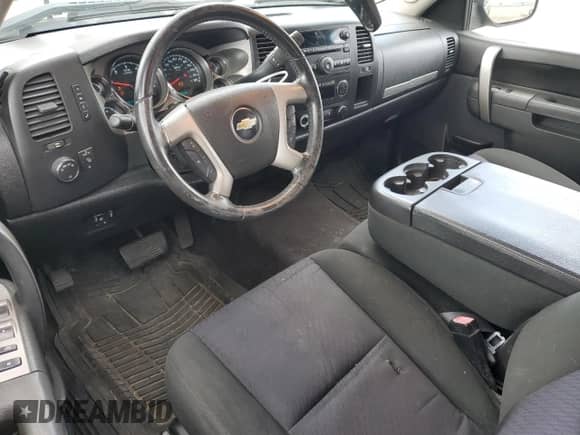 2011 Chevrolet Silverado 1500 LT z VIN 1GCRKSE3XBZ246777, wystawiony jako Copart lot #90797295 z przebiegiem 89 478 mil mil oraz Czysty tytuł • Clean title. Historia ofert i sprzedaży dostępna na DreamBid. Obrazek 8.