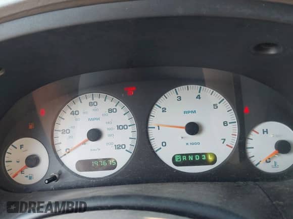 2001 Dodge Caravan SE with VIN 1B4GP253X1B113577, listed as a IAAI auction lot 42994633 with Not provided miles and . Bid and sale history available at DreamBid. Image 7.