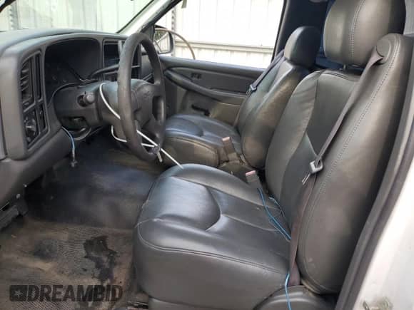 2006 GMC Sierra 1500 Work Truck z VIN 3GTEC14X86G215785, wystawiony jako Copart lot #66134414 z przebiegiem 146 011 mil mil oraz Szkoda całkowita • Salvage title. Historia ofert i sprzedaży dostępna na DreamBid. Obrazek 7.