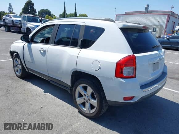2012 Jeep Compass Limited с VIN 1C4NJCCB1CD660613, выставлен на аукционе IAAI как лот 42581915 с пробегом 132 930 миль миль и . История ставок и продаж доступна на DreamBid. Изображение 3.