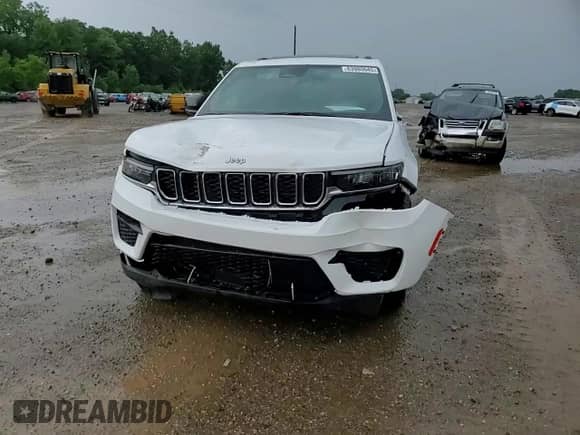2024 Jeep Grand Cherokee Laredo с VIN 1C4RJHAG9RC262917, выставлен на аукционе Copart как лот 63980645 с пробегом 1 993 миль миль и На запчасти • Non repairable. История ставок и продаж доступна на DreamBid. Изображение 14.