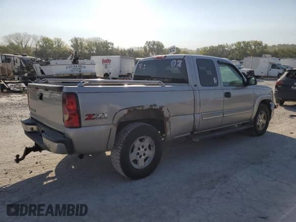2006 Chevrolet Silverado 1500 Work Truck with VIN 1GCEK19Z46Z108522, listed as a Copart auction lot 75164264 with 182,601 mi miles and Salvage title. Bid and sale history available at DreamBid. Image 3.